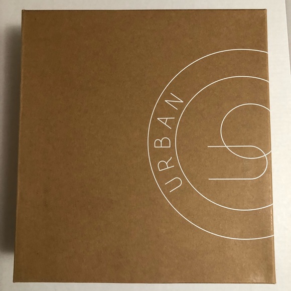 NWT Urban Outfitters Chloe Chelsea Timeless boot (10) - Picture 6 of 12